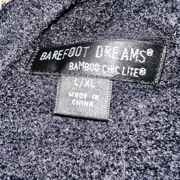 Barefoot Dreams CozyChic Lite Island Wrap size L/XL in Black. Used; barely worn - Picture 5 of 6